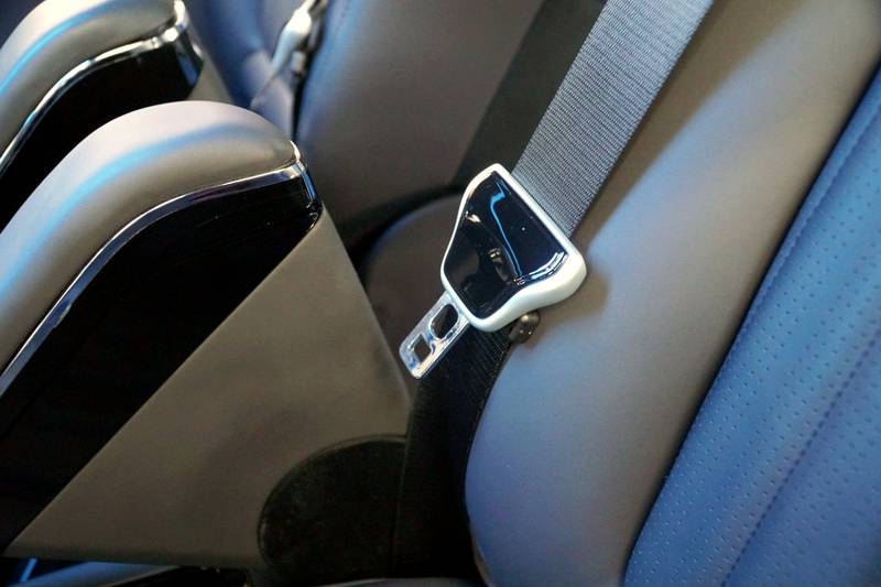 시트벨트 & 암레스트 디테일